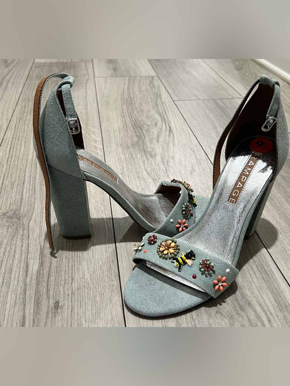 Rampage Skye Light Blue Denim Embellished Bee Floral Block Heel Sandals (NWOT)